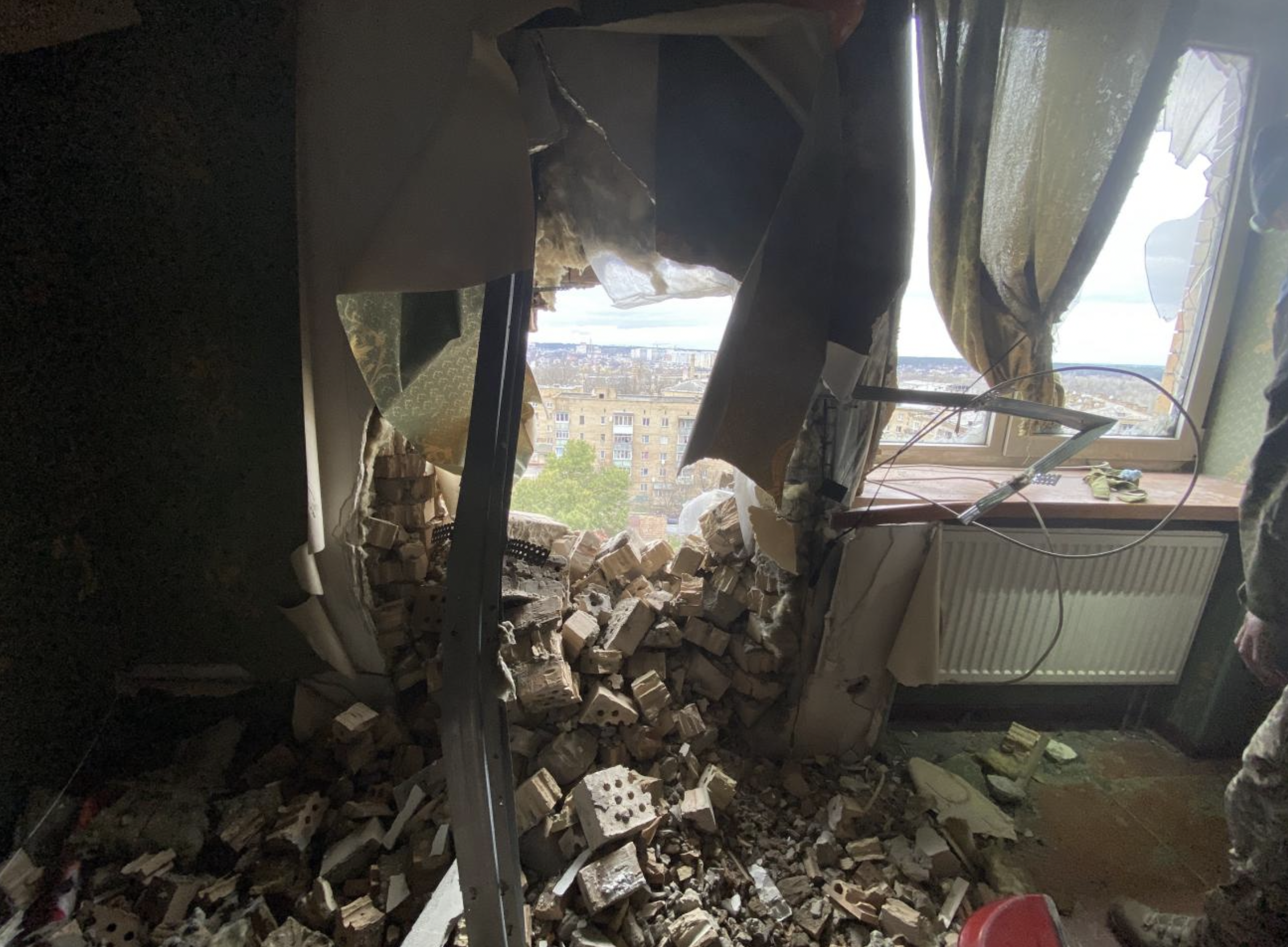 Caption: An apartment damaged by shelling in Irpin, Kyiv region. After Ukrainian armed forces restored the control over the city, OHCHR found 297 civilian buildings damaged or destroyed. Photo: © OHCHR